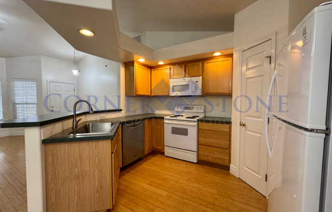 FIRST MONTH RENT FREE - MOVE IN TODAY!