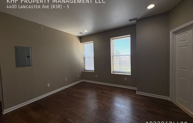 4400 LANCASTER AVE