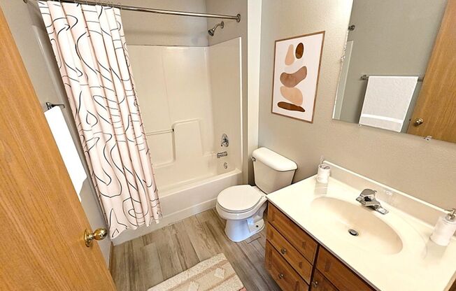 2 beds, 1 bath, 898 sqft, $1,025, Unit 7003 W. 56th Street #8