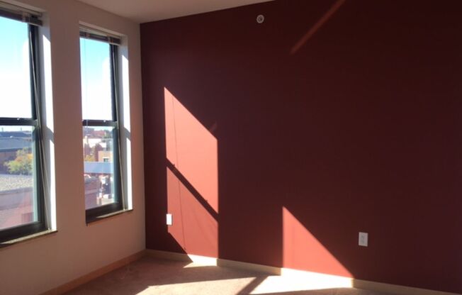 2 beds, 2 baths, $2,475, Unit Suite 1-304