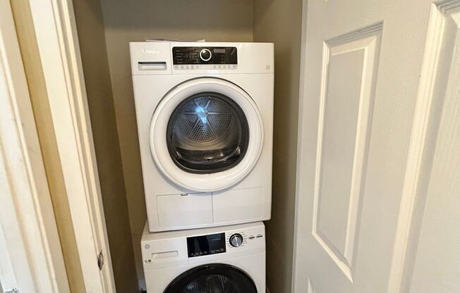 1 bed, 1 bath, 700 sqft, $1,525, Unit 112