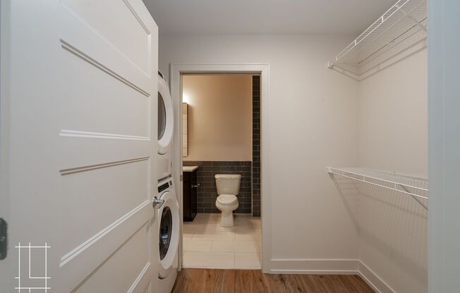 1 bed, 1 bath, 470 sqft, $1,325, Unit 1050 N 4th St. Apt. 209