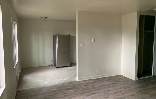 Studio, 1 bath, $1,900, Unit 08