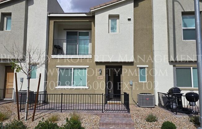 Gated~ 3 Bedroom ~ 2 Bath Townhome w/2 Car Garage~MUST SEE!