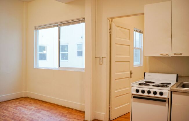 1 bed, 1 bath, $1,025, Unit 208
