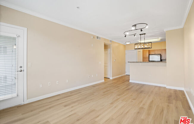 1 bed, 1 bath, 735 sqft, $2,500, Unit 308