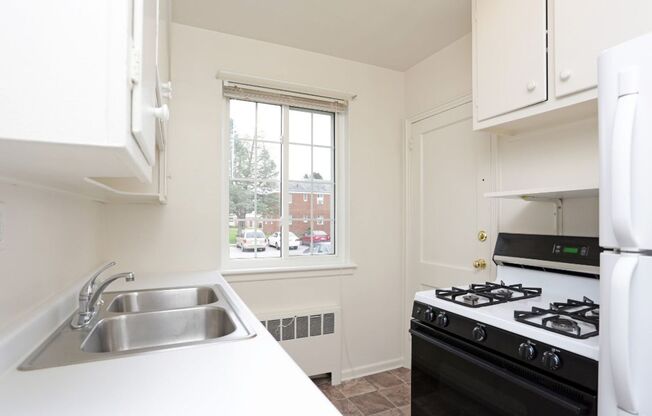 1 bed, 1 bath, 500 sqft, $825, Unit 30C