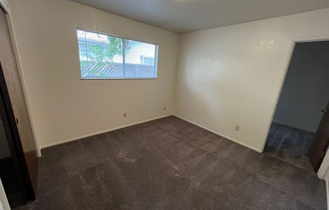 2 beds, 1 bath, 900 sqft, $1,295, Unit A