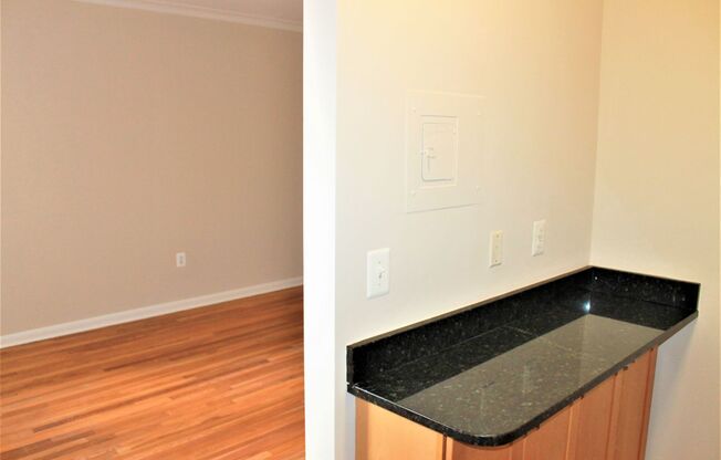 2 beds, 2 baths, 850 sqft, $3,700, Unit 101