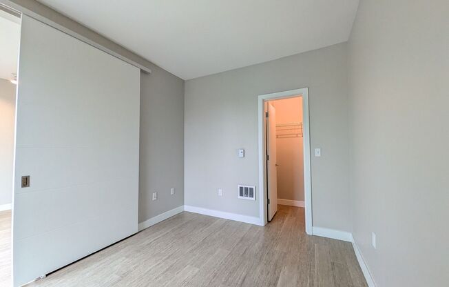 1 bed, 1 bath, 427 sqft, $1,395, Unit 416