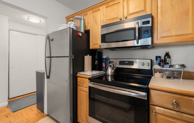 2 beds, 1 bath, 878 sqft, $3,500, Unit 47