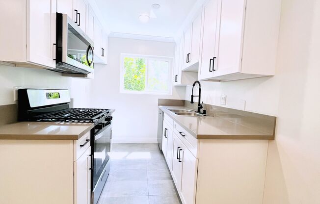 1 bed, 1 bath, $1,995, Unit 2315 #I-9