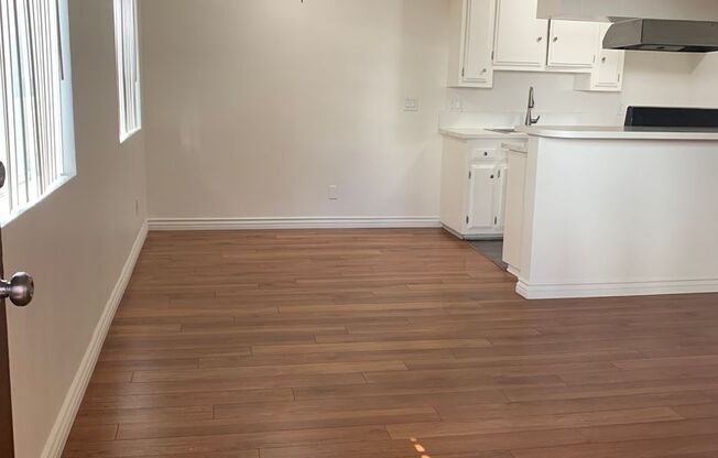 1 bed, 1 bath, 700 sqft, $2,000, Unit 04