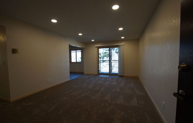 2 beds, 1.5 baths, $1,798, Unit 205