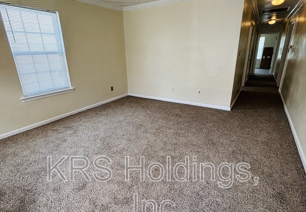 806 WHITEHEAD AVE