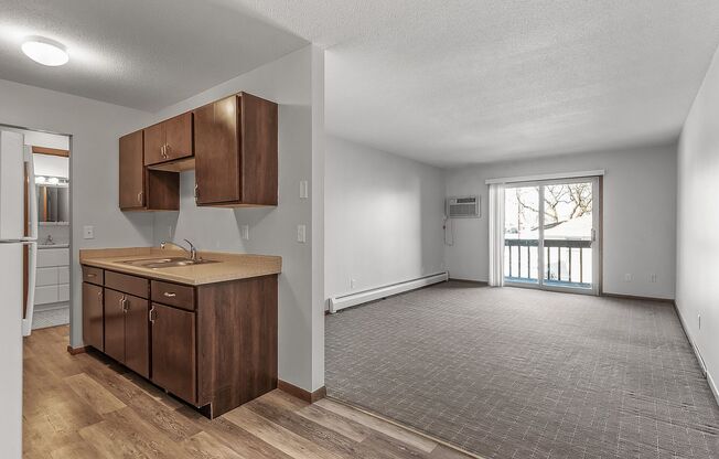 1 bed, 1 bath, 675 sqft, $1,095, Unit 319