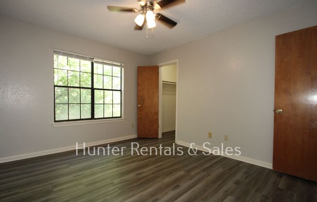 2 beds, 1.5 baths, $850