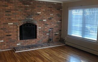 2 beds, 1 bath, $1,200