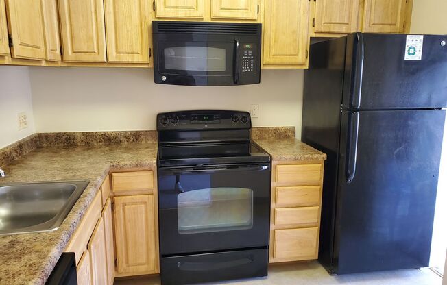 1 bed, 1 bath, 745 sqft, $1,660, Unit 14202 #203