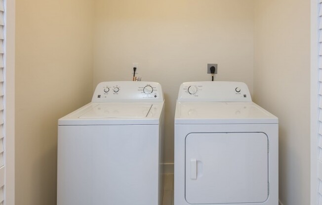 Laundry room at an apartment complex in Miami, FL.