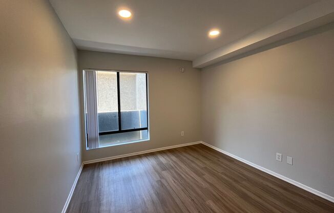 1 bed, 1 bath, 700 sqft, $1,698, Unit 219