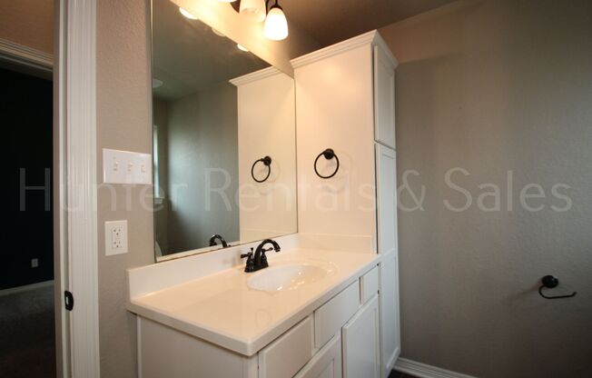 4 beds, 2 baths, $2,050