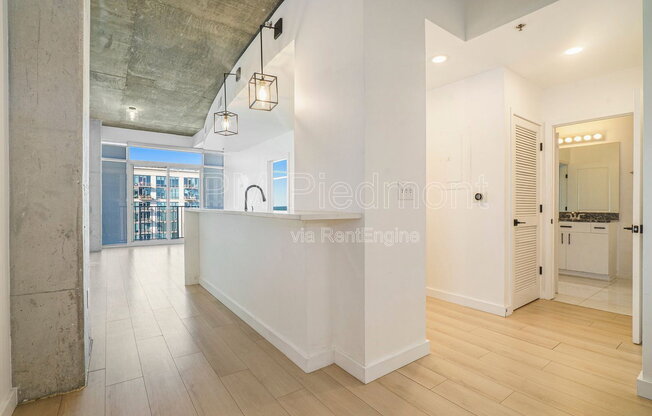 1 bed, 1 bath, 779 sqft, $2,200, Unit Apt 2003