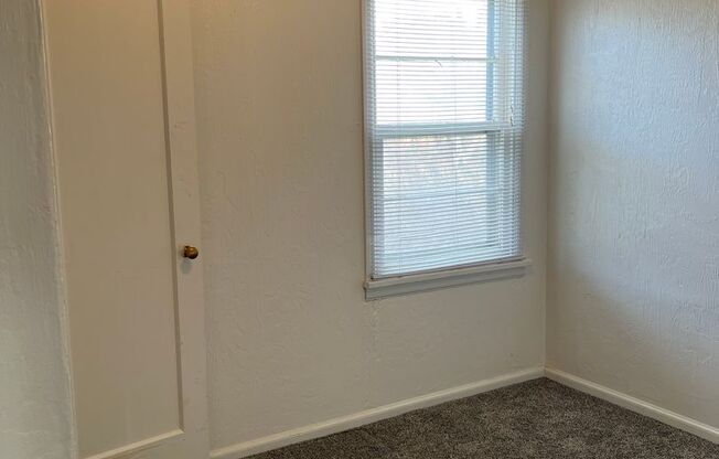 3 beds, 1 bath, $1,495