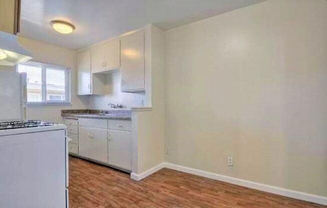 1 bed, 1 bath, 700 sqft, $1,895, Unit 3189 #12