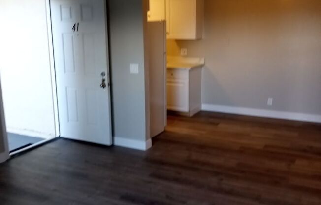 1 bed, 1 bath, 604 sqft, $1,395, Unit UNIT 41