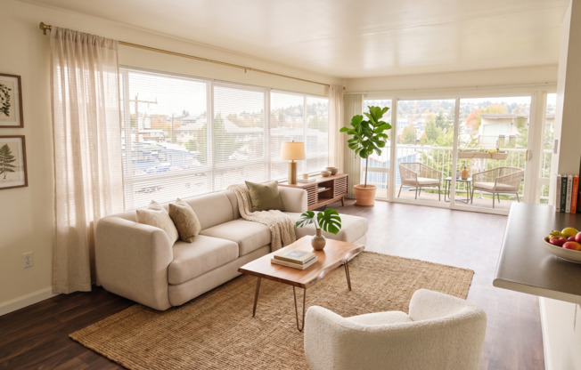 2 beds, 1 bath, 820 sqft, $2,995, Unit R-404