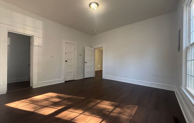 Cute and clean 2 bedroom 1 bath available now!