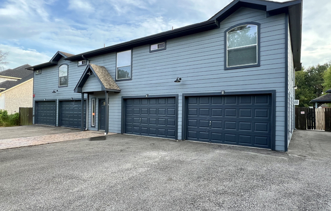 19990 RAVENWOOD DR