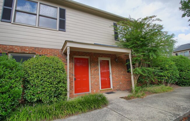 Stunning 2 Bedroom 1.5 Bath in Village Square