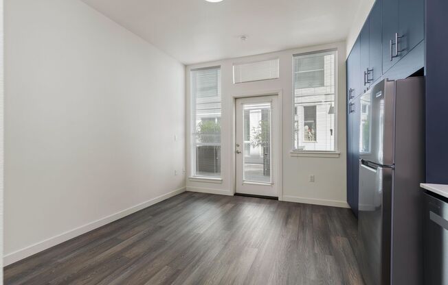 Studio, 1 bath, 322 sqft, $1,475, Unit 413 - AFF