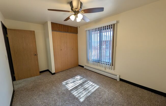 2 beds, 1 bath, 970 sqft, $1,299, Unit FB   2135