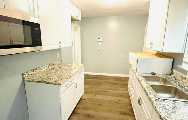 3 beds, 1 bath, $995