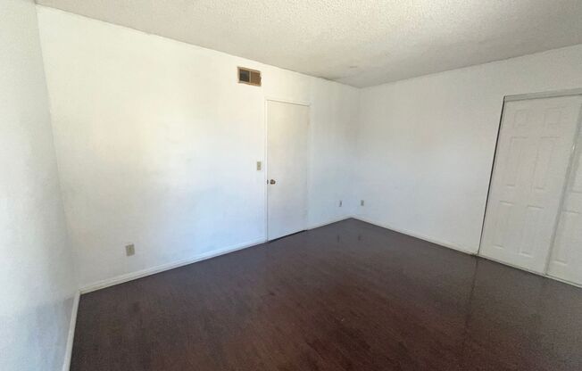 2 beds, 1.5 baths, $2,300