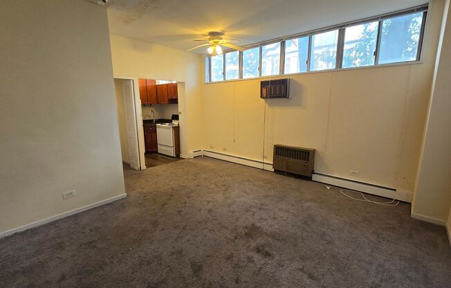 1 bed, 1 bath, 700 sqft, $1,400, Unit 1616 1G