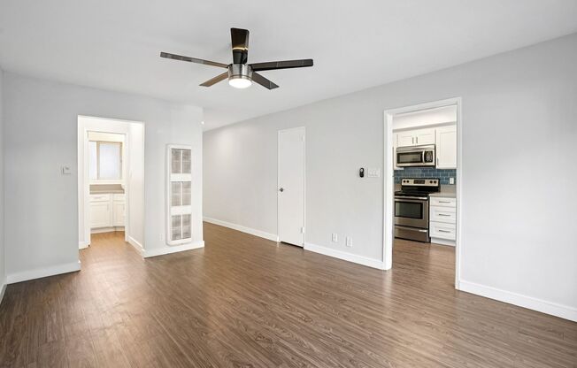 Studio, 1 bath, 350 sqft, $2,398, Unit 208