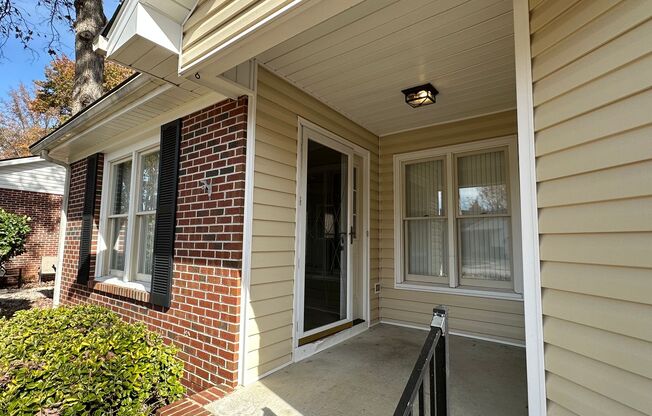**FREE RENT FOR THE REST OF NOVEMBER** This 3 Bedroom, 2 Bath home is conveniently located