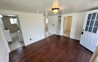 2 beds, 1 bath, $1,750