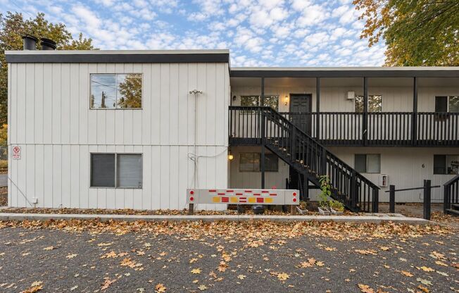 2 beds, 1 bath, 720 sqft, $1,125, Unit 5