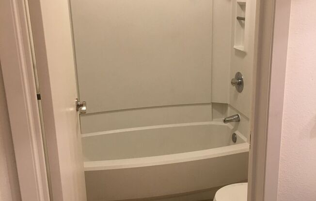 2 beds, 1 bath, 875 sqft, $1,545, Unit 485-206