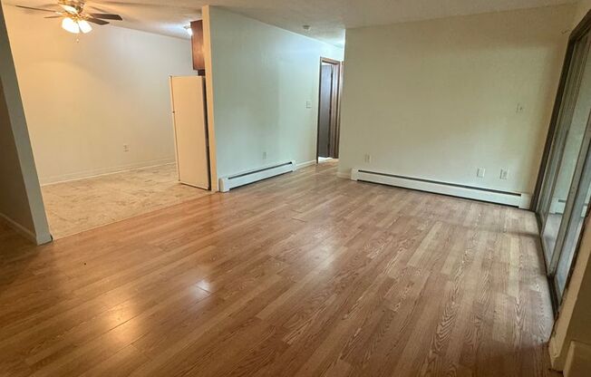 1 bed, 1 bath, 633 sqft, $1,200