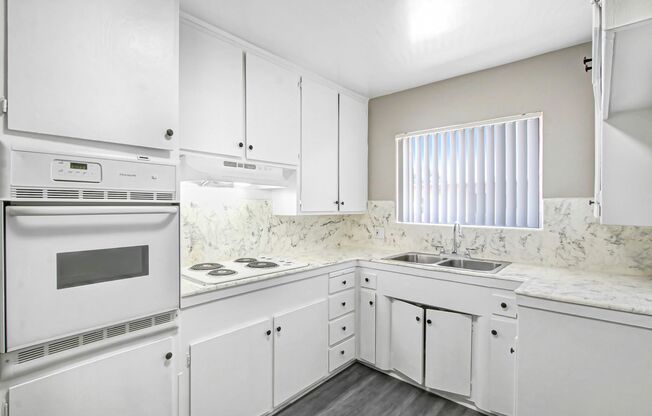Cazador Court Apartments