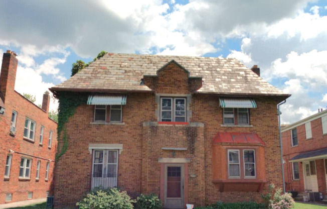 2366 GLENMAWR AVE