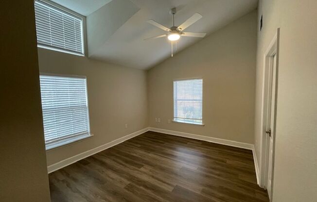 2 beds, 2.5 baths, $1,550, Unit Unit 16