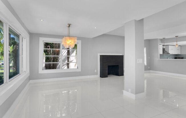 Beautiful California Style Hollywood Home