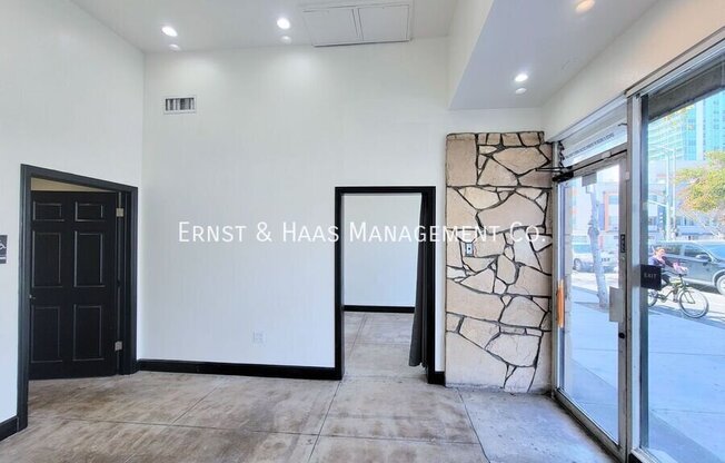 414 E BROADWAY AVE